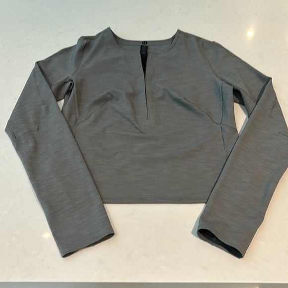 Lululemon Lab Reykur Long Sleeve Sz 4 - Picture 2 of 5